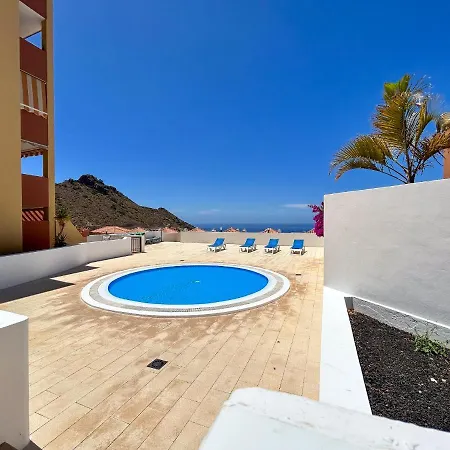 Roque Del Conde Seaview 公寓