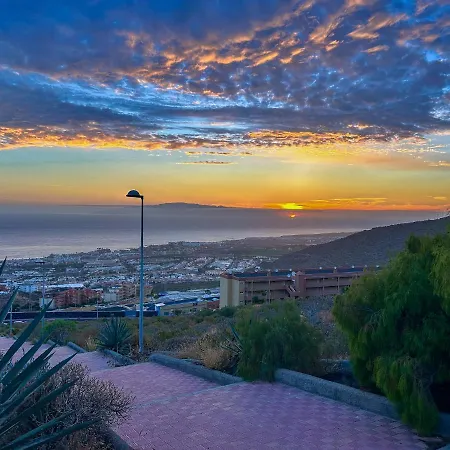 Roque Del Conde Seaview 公寓 *